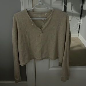 Oatmeal waffle cropped button top